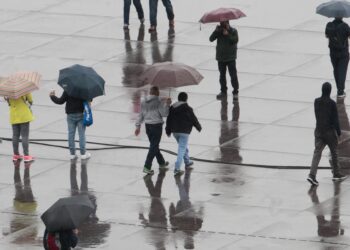 Ondas tropicales 16 y 17 provocarán lluvias en gran parte del país; persiste la onda de calor