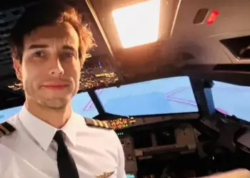 Instructor salta al vacío y deja avión en manos de su alumna en Argentina: “Vos sabés lo que tenés que hacer”