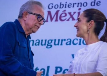 Gobierno federal niega que convoy militar haya escoltado a Rubén Rocha Moya en Culiacán