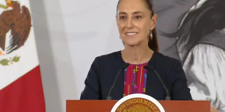 Sheinbaum descarta cambios en su gabinete; sólo prevé la llegada de Laura Itzel Castillo a Mujeres