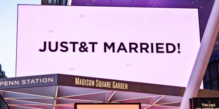 Taylor Swift pagó 160 mil dólares por seguridad de su boda; hasta la basura del evento se agotó