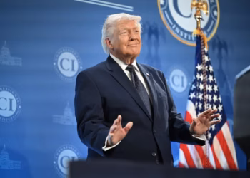 Trump abre la puerta al diálogo con Irán, pero advierte: “El alto el fuego terminó”
