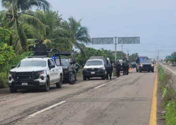 Localizan sin vida a un hombre sobre la carretera Mazatlán-Culiacán, en El Venadillo