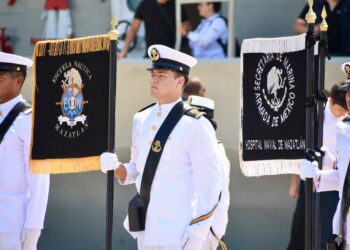 Fortalecen vinculación institucional la UAS y la cuarta región naval durante relevo de mando en Mazatlán
