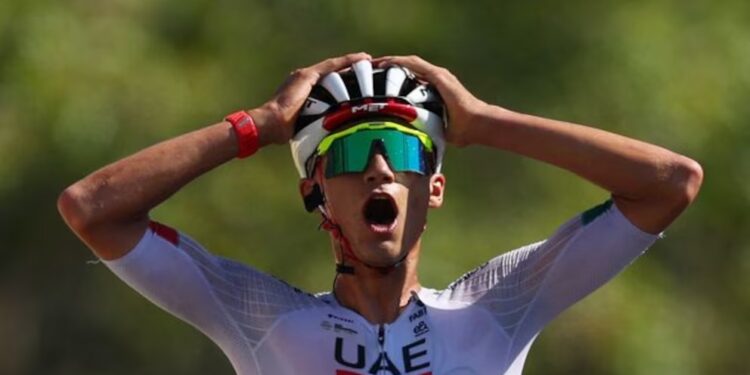 Isaac del Toro hace historia y gana el prólogo del Tour de Alemania 2026