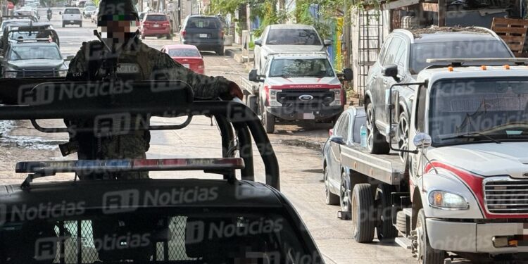 Aseguran tres camionetas durante cateo en la Ramón F. Iturbe, en Mazatlán