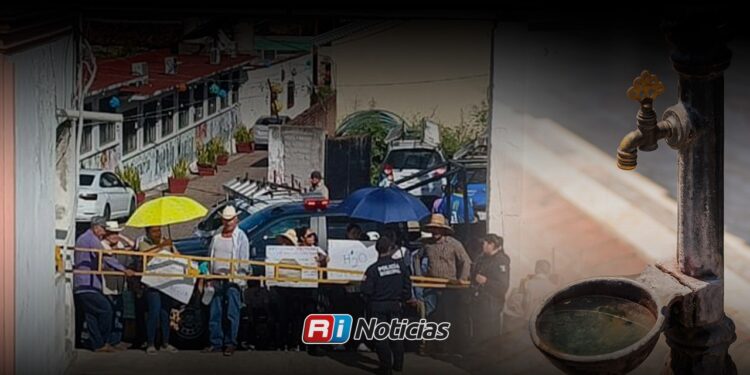 Habitantes toman el Ayuntamiento de El Rosario por falta de agua