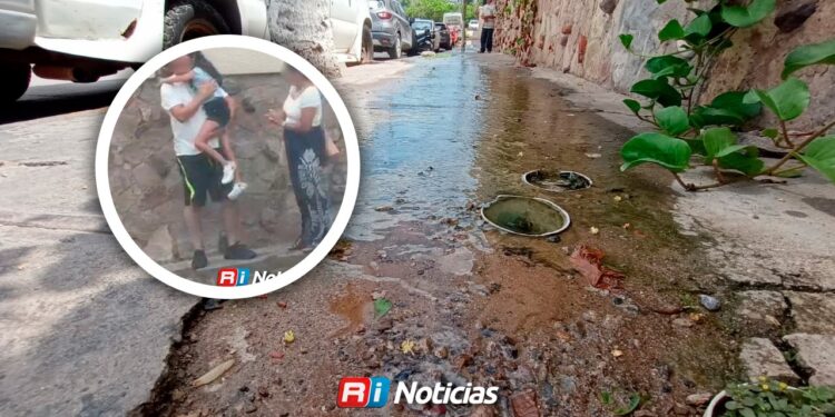 Omite Jumapam atención a fuga de agua en Avenida del Mar; falla provoca accidente de menor