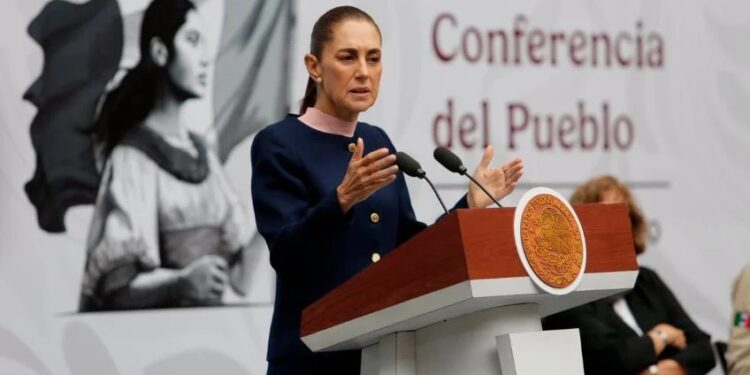 Sheinbaum reacciona a peso mexicano tras romper la barrera de 17 unidades por dólar