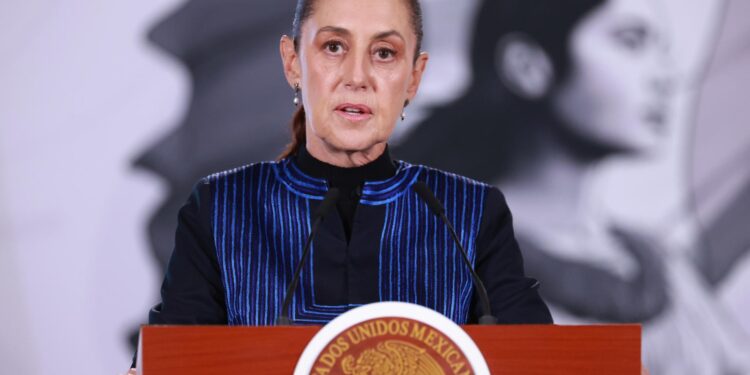 Sheinbaum prepara iniciativa para impedir doble nacionalidad en cargos públicos