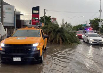 “Estamos en fase de auxilio”: PC realiza rescates durante lluvias vespertinas en Culiacán