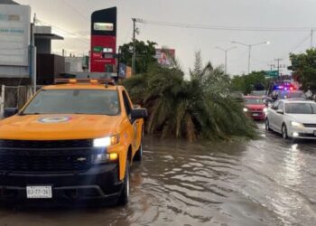 Culiacán bajo el agua: lluvias dejan 42 personas rescatadas y más de 100 mm acumulados