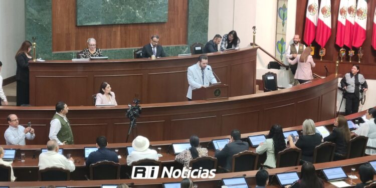 Congreso de Sinaloa abre cuarto periodo extraordinario con 36 diputadas y diputados presentes