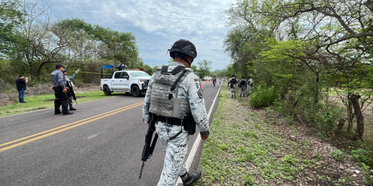Localizan a dos hombres asesinados a balazos en Badiraguato