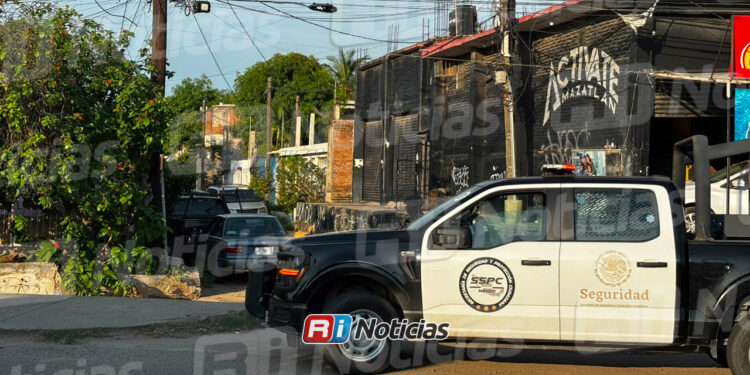 Catean inmueble en Rincón de Urías por presunta investigación de combustible ilegal