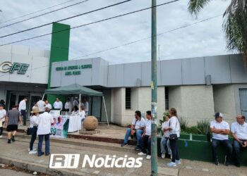 Jubilados de CFE exigen respeto a pensiones y derechos adquiridos