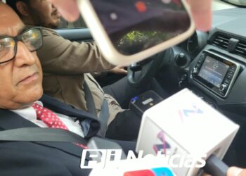 Rocha tiene derecho a regresar y concluir su periodo: Ambrosio Chávez