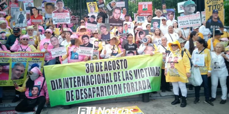 Buscadoras marchan en Culiacán para exigir justicia por desaparecidos