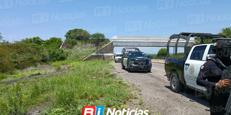 Localizan a hombre sin vida en las inmediaciones de El Recreo sobre la Mazatlán-Culiacán