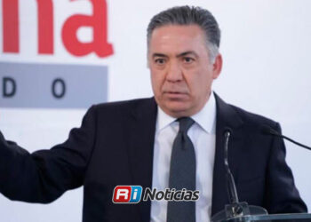 Tras 125 días de ausencia, Enrique Inzunza reaparece en el Senado y se declara inocente