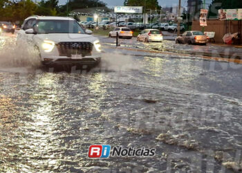 Lluvias moderadas se registran en Mazatlán; pronostican más precipitaciones para este martes