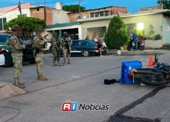 Abandonan motocicleta con cargadores tras ataque armado al sur de Culiacán