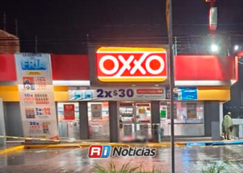 Ejecutan a un hombre frente a tienda Oxxo en la colonia Emiliano Zapata