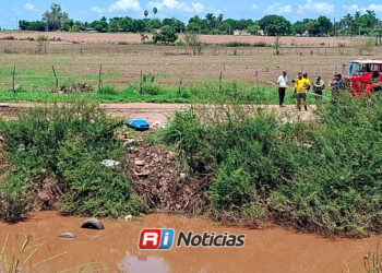 Muere hombre tras caer con su camioneta a un dren en La Palma, Navolato