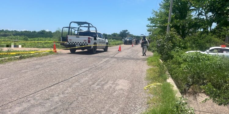 Localizan a dos hombres asesinados a balazos en camino de terracería al sur de Culiacán