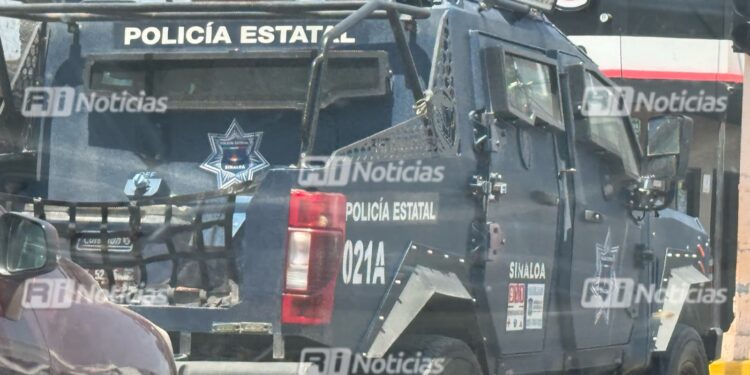 Atacan a balazos a policías estatales en el Libramiento Mazatlán-Culiacán; reportan tres agentes heridos