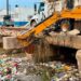 Tras intensas lluvias en Mazatlán, realizan limpieza de la biobarda del Puente Juárez