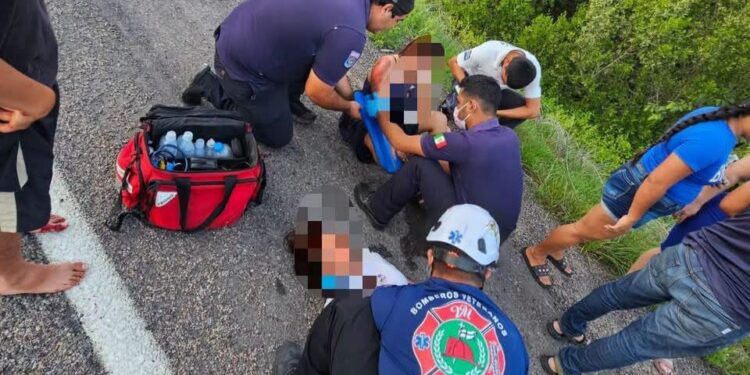 Cuatro personas resultan lesionadas en accidente de motocicletas en Villa Unión