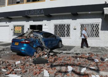 Terremoto de magnitud 7.4 sacude Colombia; hay daños en varias ciudades