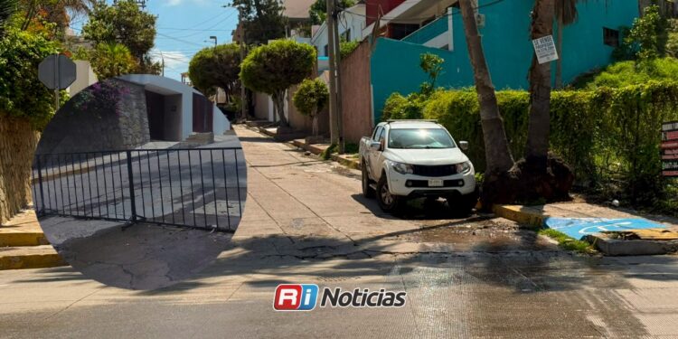 Autoridades retiran bloqueo en la calle Jacarandas tras denuncia ciudadana: Minerva Osuna