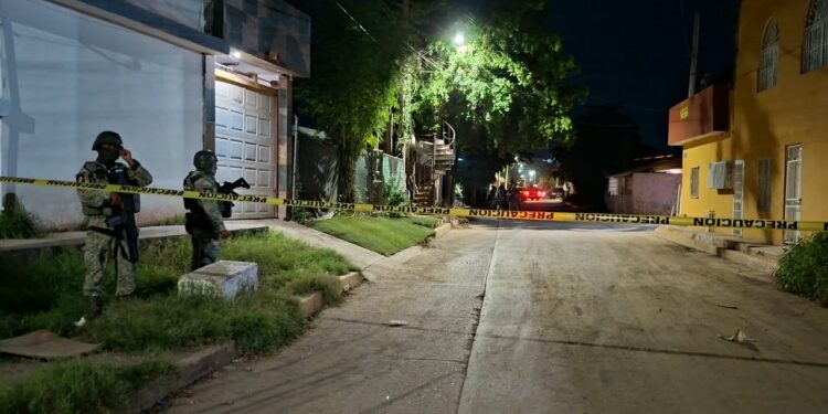 Asesinan a mujer dentro de vivienda en la colonia Las Cucas
