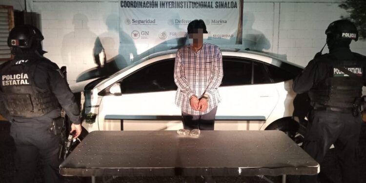 Grupo Interinstitucional detiene a un hombre y asegura más de 100 gramos de presunta marihuana en Culiacán