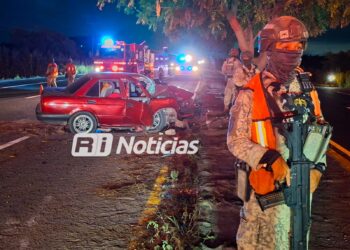 Aparatoso accidente deja tres muertos y tres heridos en la carretera libre Villa Unión-Mazatlán