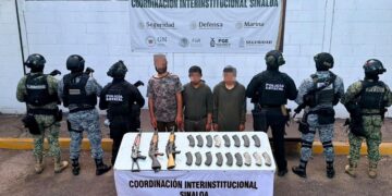 Grupo Interinstitucional detiene a tres civiles con armas largas, cargadores y municiones, en Mazatlán