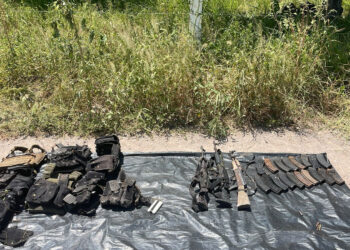 Detienen a siete personas y aseguran armas y equipo táctico tras enfrentamiento en Escuinapa