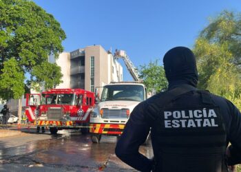 Vandalizan e incendian departamentos en Montebello, en Culiacán