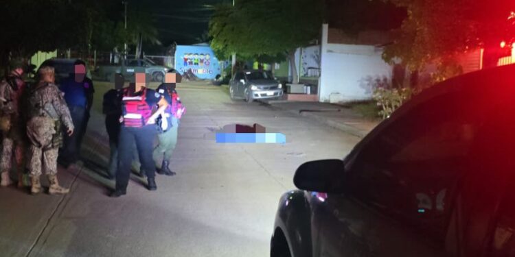 Hallan a joven asesinado a balazos en la Lázaro Cárdenas en Culiacán