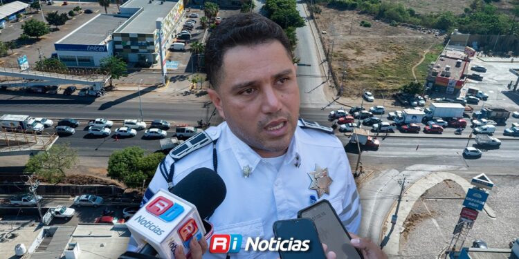 Regreso a clases deja un accidente y congestionamiento en seis vialidades principales en Mazatlán