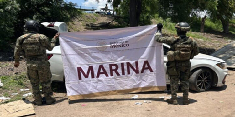 Marina asegura arsenal y equipo táctico en comunidad al sur de Mazatlán