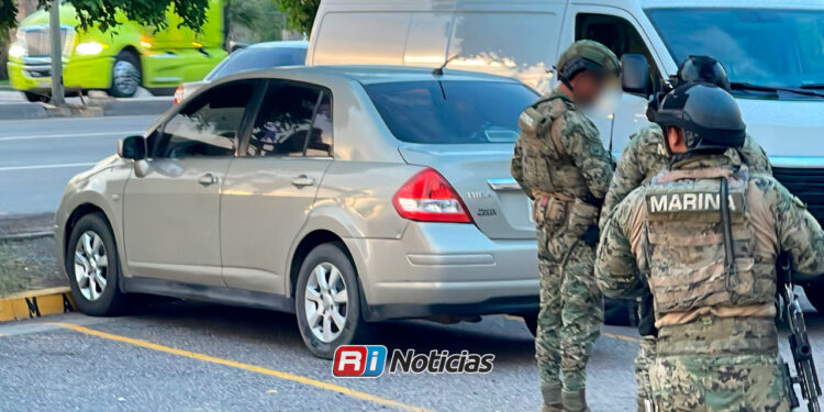 Reporte de disparos moviliza a policías; hallan auto baleado en Molino de Las Flores