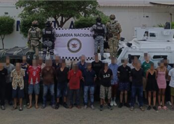 Detienen a 28 personas y aseguran arsenal y equipo táctico en Mazatlán