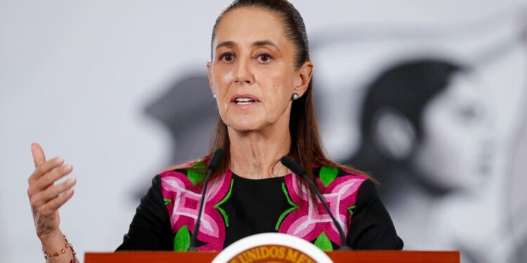 Sheinbaum se compromete a recibir en Ciudad de México a maestros de la CNTE de Oaxaca