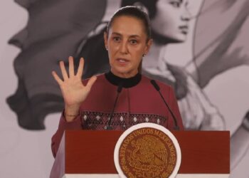 Sheinbaum defiende libertad de expresión ante críticas por lineamientos de derechos de las audiencias