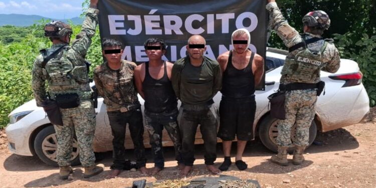 Ejército detiene a cuatro hombres armados en San Francisquito, Mazatlán