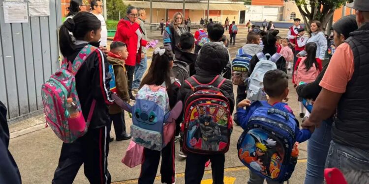 Refuerzan seguridad en escuelas de Sinaloa ante regreso a clases
