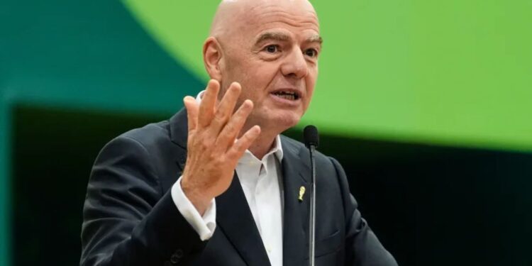 En plena crisis de la FIFA, Infantino habría ofrecido a Marruecos albergar la final del Mundial 2030